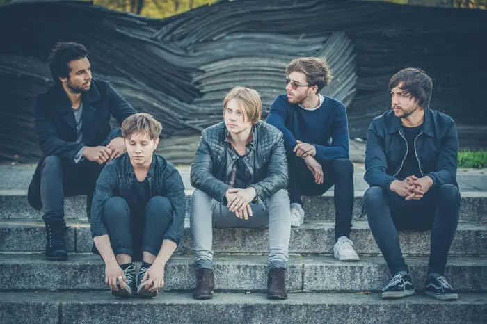 NOTHING BUT THIEVES