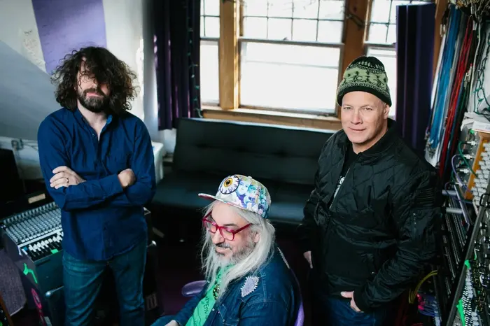 DINOSAUR JR.