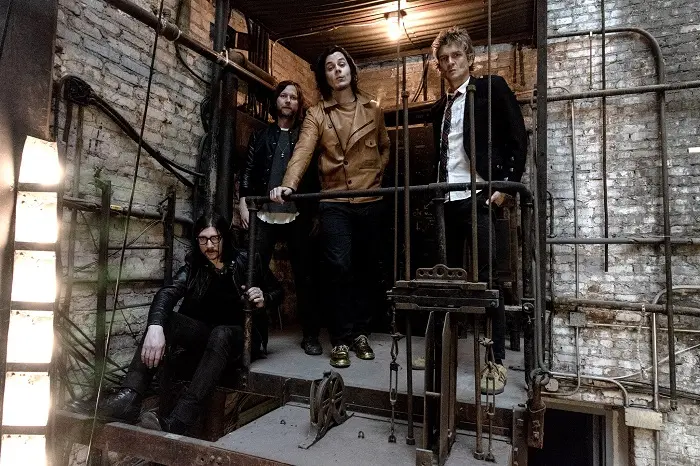 THE RACONTEURS