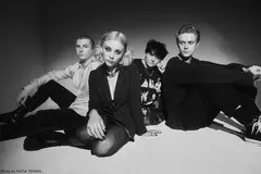 PALE WAVES