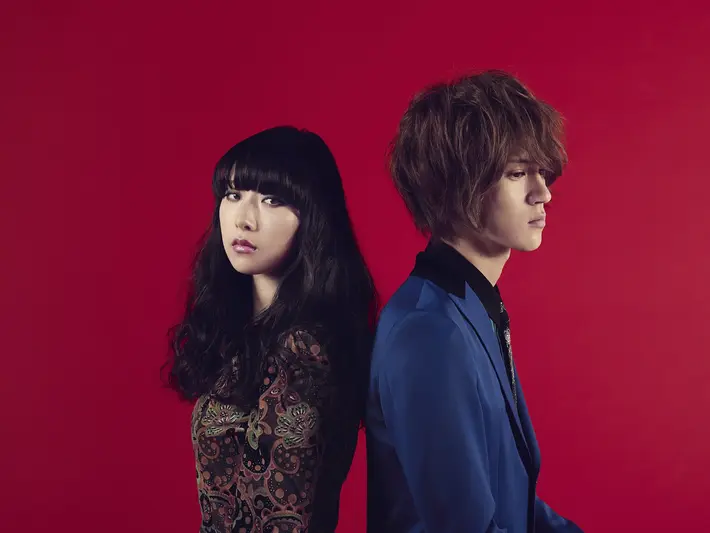 GLIM SPANKY