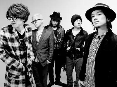 ROCK'A'TRENCH、2011年の活動目標を宣誓。 