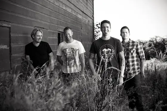 NICKELBACK 新曲「When We Stand Together」のLyric Videoが到着！