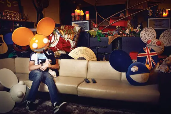 日本よ、これが世界一のネズミだ！SKRILLEXを見出したことでも有名なDJ/プロデューサーのDEADMAU5が間もなくリリースの新作トレーラーを遂に公開！！