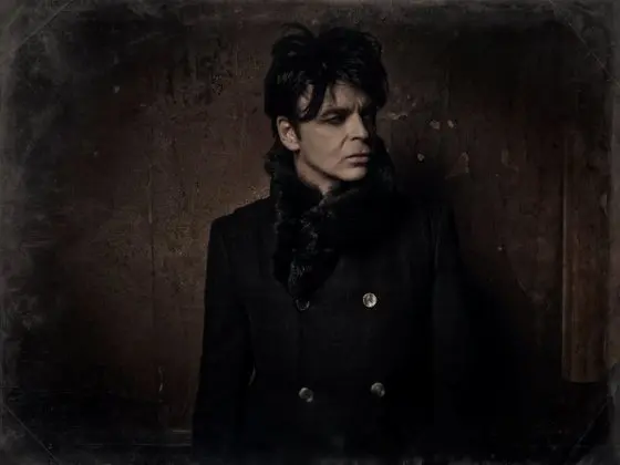 シンセ・ポップのパイオニアGary Numan、ニュー・アルバムを本日リリース。新曲「Love Hurt Bleed」のミュージック・ビデオも公開。Trent Reznorらからコメントも