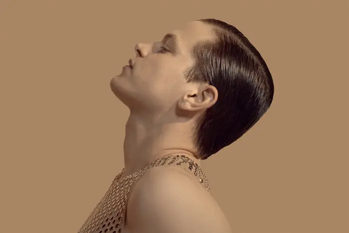 PERFUME GENIUS、プロデューサーにAdrian Utley（PORTISHEAD）を迎えた3rdアルバム『Too Bright』の全曲試聴がスタート