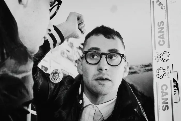 Jack Antonoff（FUN.）の新プロジェクト BLEACHERS、1stアルバム『Strange Desire』より「Rollercoaster」のMV公開