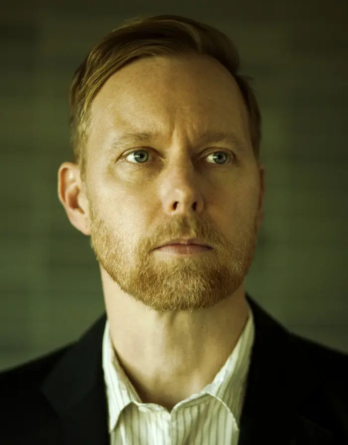 FOO FIGHTERSのNate Mendel（Ba）によるソロ･プロジェクト"LIEUTENANT"、3月にデビュー・アルバムをリリース決定。新曲「Believe the Squalor」の音源公開