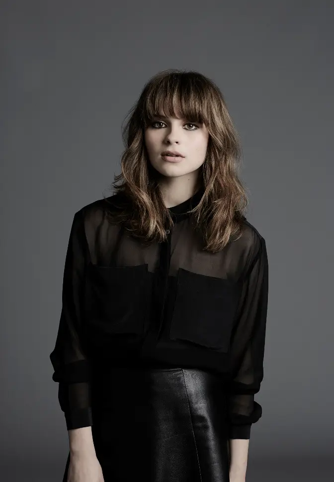 弱冠22歳の英国出身注目シンガー Gabrielle Aplin、9/18リリースの2ndアルバム『Light Up The Dark』より「Sweet Nothing」のMV公開。デジタル配信もスタート