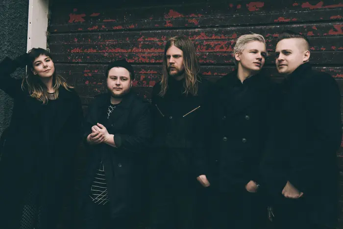 OF MONSTERS AND MEN、最新アルバム『Beneath The Skin』より「Empire」のMV公開