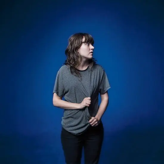 オーストラリア発の新世代ギター・ヒロイン Courtney Barnett、10月にリリースするニュー・シングル『Boxing Day Blues（Revisited）』より、Jack Whiteがプロデュースした「Shivers」の音源公開