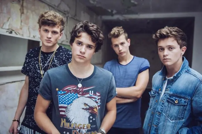 THE VAMPS、ベーシストのConnor Ballが足の怪我の影響により2/3の来日公演の出演キャンセルを発表