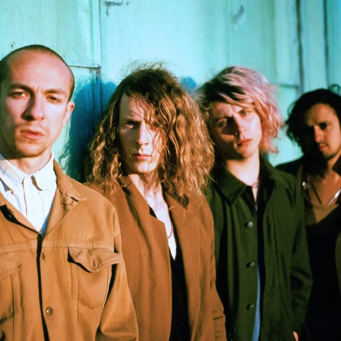 MYSTERY JETS、英TV番組にて披露した「Young Love」と「Bubblegum」のパフォーマンス映像公開