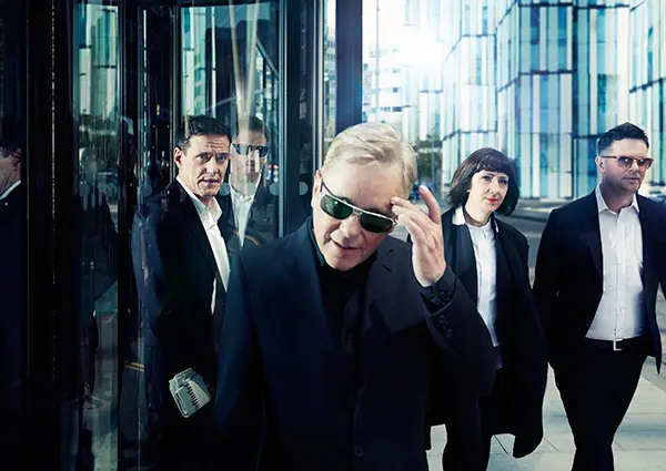 NEW ORDER、オフィシャル・リミックス楽曲「People On The High Line（Claptone Remix）」のMV公開