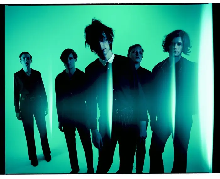 THE HORRORS、9月にリリースするニュー・アルバム『V』より「Machine」のMV公開