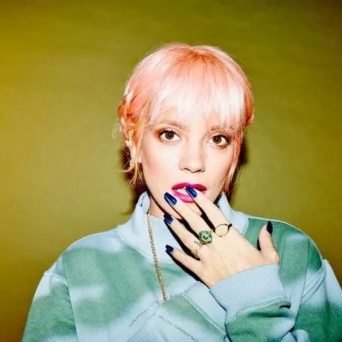 Lily Allen、4年ぶり待望のニュー・アルバム『No Shame』を今夏リリース決定。新曲「Trigger Bang (feat. Giggs) 」MV公開も