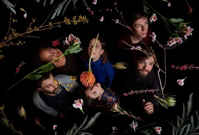 "フジロック"出演決定のDIRTY PROJECTORS、7/13リリースのニュー・アルバム『Lamp Lit Prose』より「That's A Lifestyle」MV公開