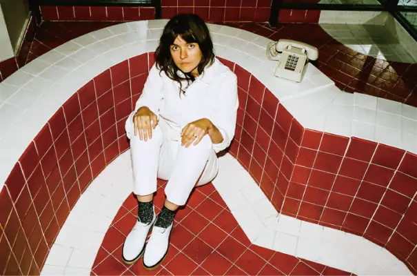 オーストラリア発の新世代ギター・ヒロイン Courtney Barnett、来年3月に東名阪にてジャパン・ツアー開催決定