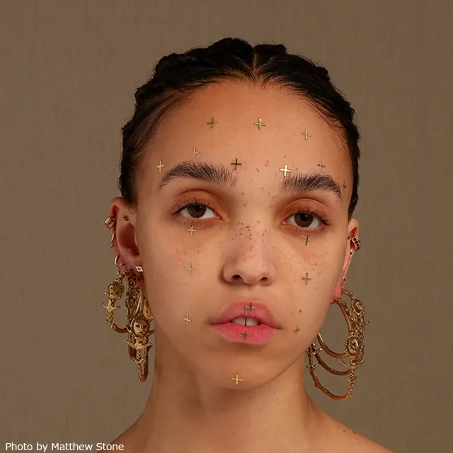 FKA TWIGS、3年ぶりの新曲「Cellophane」MV公開