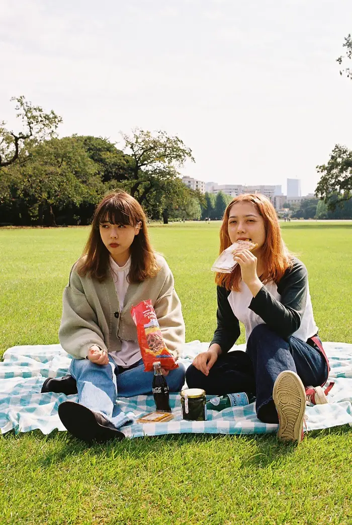 LIGHTERS、初のフル・アルバム『swim in the milk』8/25リリース決定。BASHI BURGER CHANCE KAWAGUCHIのスケート・パークにてリリース・イベント開催