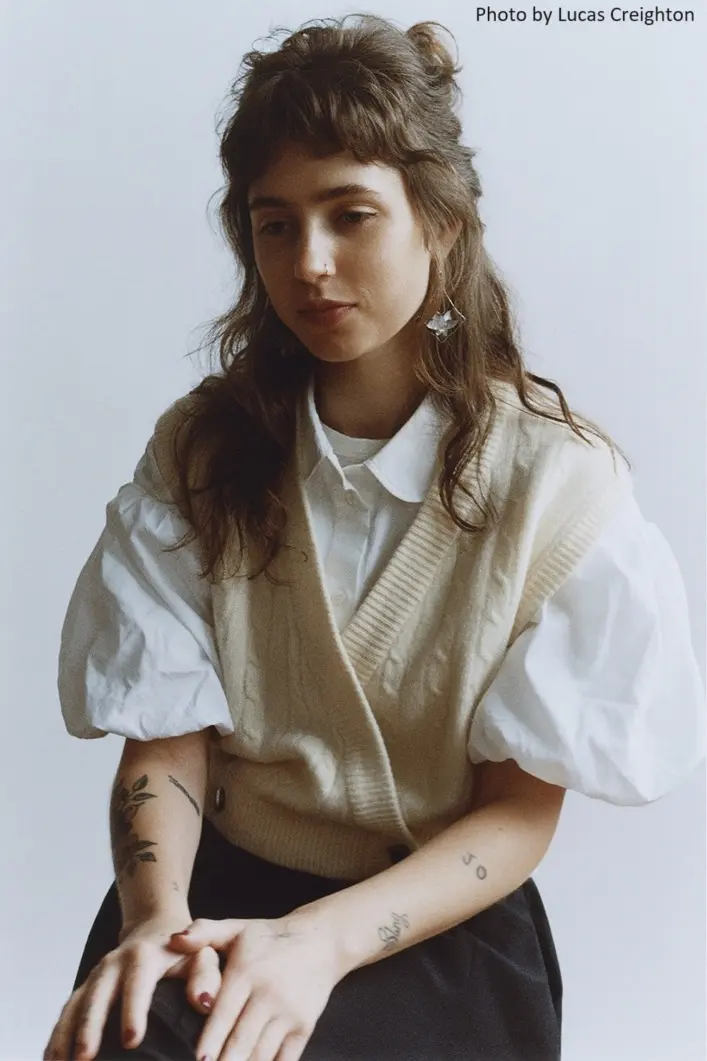 米SSW／マルチ・プレイヤー／プロデューサー CLAIRO、最新アルバム『Charm』よりクリエーター anccoが手掛けた「Sexy To Someone」日本語リリック・ビデオ公開