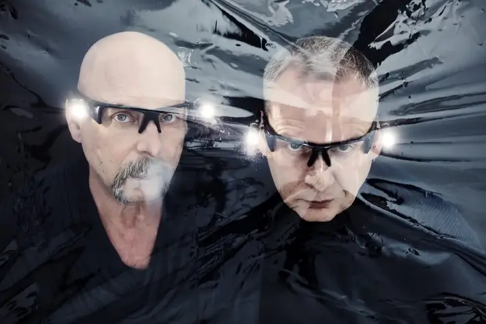 ORBITAL、9/14リリースのニュー・アルバム『Monsters Exist』より「The End Is Nigh」MV公開