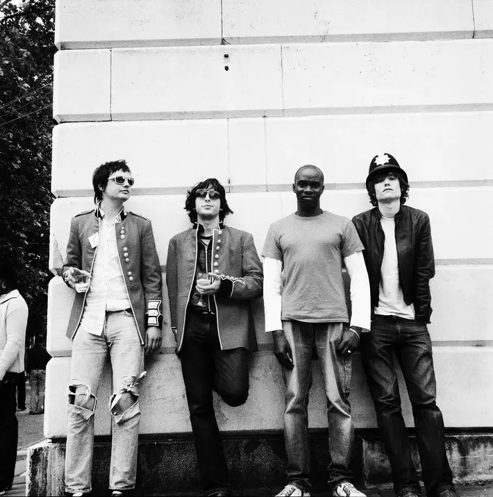 サマソニ出演のTHE LIBERTINES、7インチ・デビュー・シングルが発売20周年を記念して再発決定