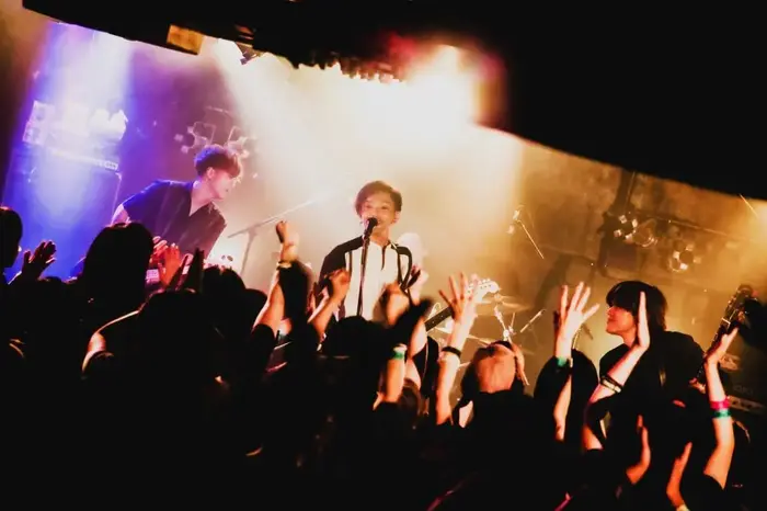 folca、ニューEP『uneksia』12/12発売決定。リリース・ツアー"グーチョキパーDays TOUR"ゲストに稲村太佑（アルカラ）、HERE、ホロ、BYEE the ROUNDら出演