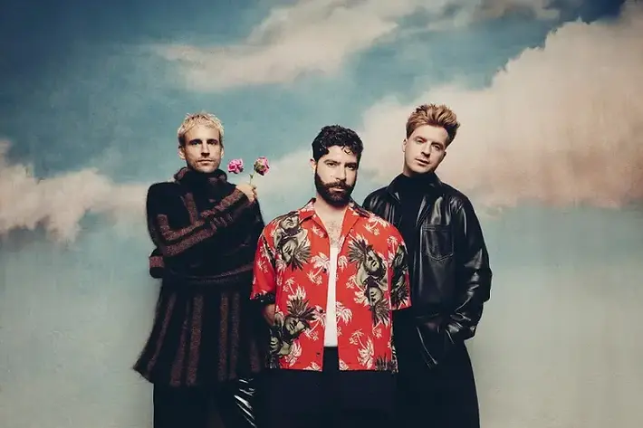 FOALS、ロンドン・コンテンポラリー・オーケストラとセッションした3曲をデジタルEPとしてリリース。ダブ・アルバムのアナログ盤発売も発表