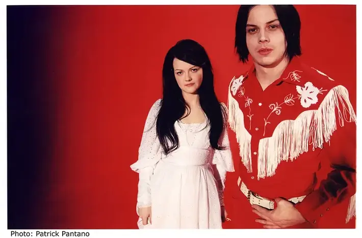 THE WHITE STRIPES、アルバム『Elephant』20周年記念限定カラー・ヴァイナル＆デラックス・デジタル・アルバムをリリース