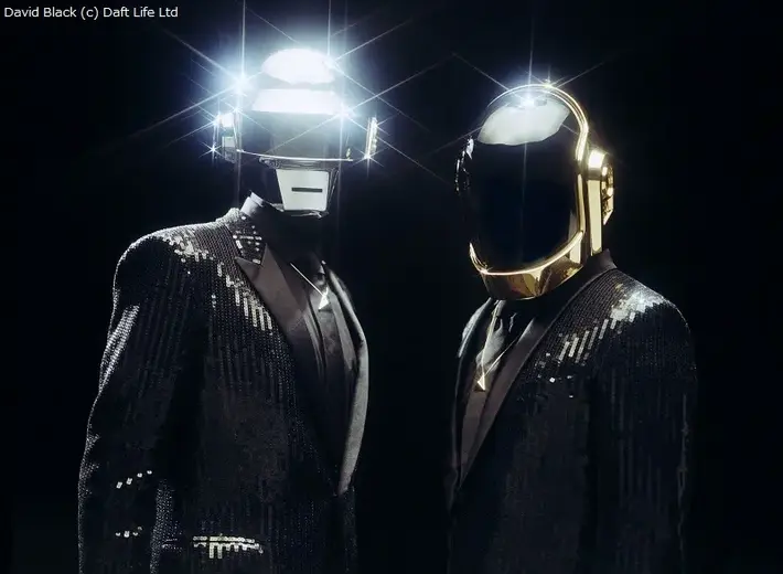 DAFT PUNK、アルバム『Random Access Memories (Drumless Edition)』11/17リリース決定。Chilly Gonzales参加「Within (Drumless Edition)」先行配信＆リリック・ビデオ公開