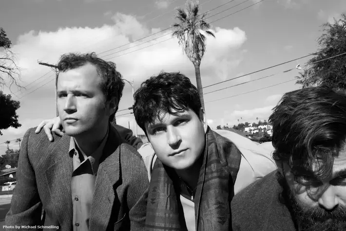 VAMPIRE WEEKEND、"Coachella 2024"での「Cousins」＆「A-Punk」ライヴ映像公開